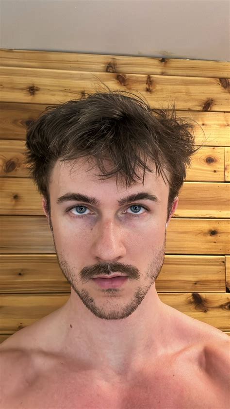 D4ViD on Twitter: "face // body"