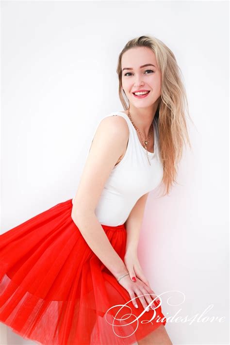 Lubov, 26y.o.,Never been married, from Kyiv ID 41144 | Brides4Love