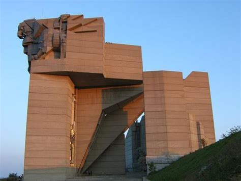 Мемориален комплекс „Създатели на българската държава“