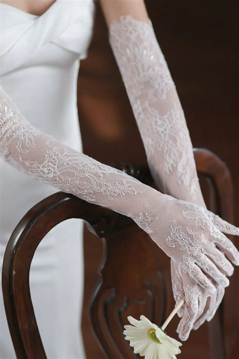 Wedding dress with gloves – Artofit
