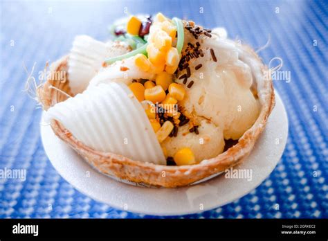 Ais Krim Kelapa Thailand : Ital Eis Cafe Cologne Restaurant Reviews ...