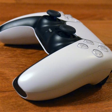 Контроллеры DualSense для PS5 массово выходят из строя - новости на ...