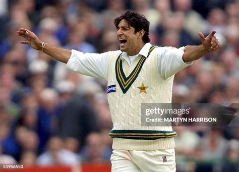 Wasim Akram Bowling Photos and Premium High Res Pictures - Getty Images