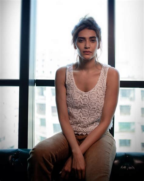 Танна Янг - 68 фото