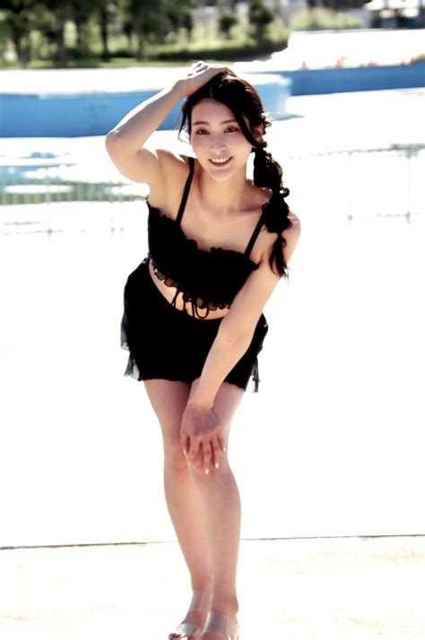 Suzu Honjo : r/SuzuHonjo