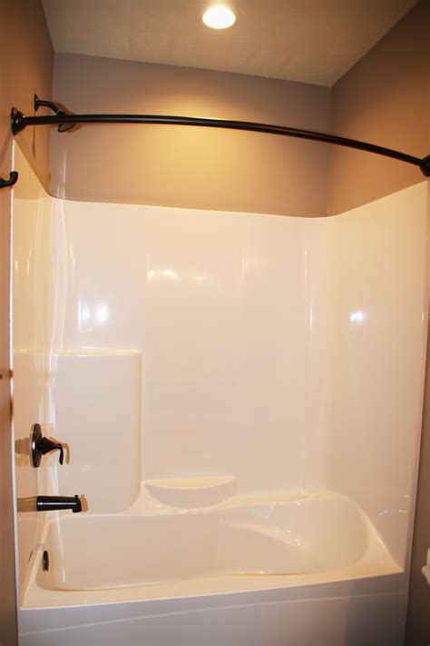 Exploring The Benefits Of A Custom Bathtub Shower Combo - Shower Ideas