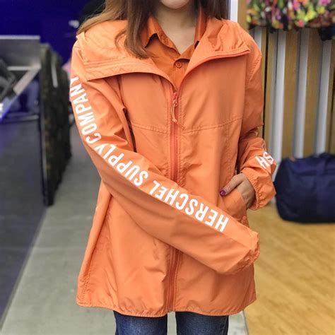 Herschel รวมเสื้อผ้าสุดเท่ สายสตรีทต้องโดน! | ปันโปร - Punpromotion