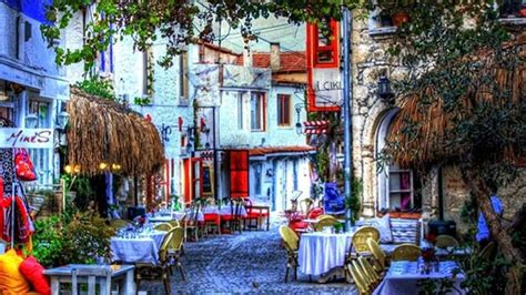 Tourism in Alachati. The splendour of entertainment on Turkish beaches