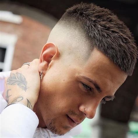 manner frisuren klassischer short cut  manner kurze haare haar