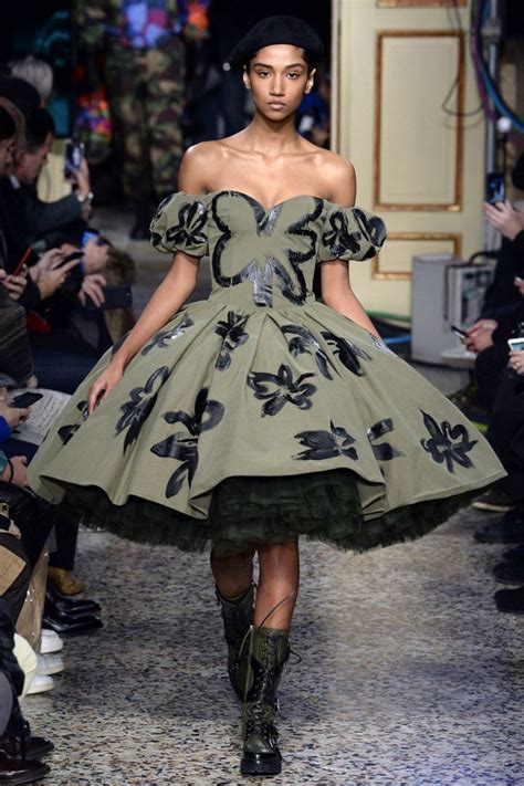 Moschino aw 2017/18 | Fall fashion 2017, Fashion, Milano fashion week