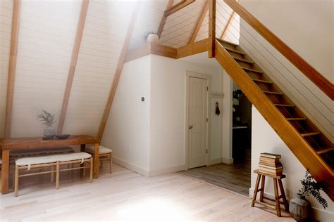 ESCAPE BROOKLYN – Lakeside A-Frame Cottage in Carmel, NY