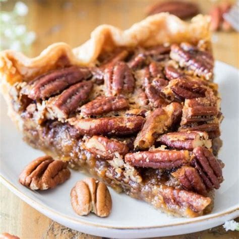 Pecan Pie Recipe - Sugar Spun Run