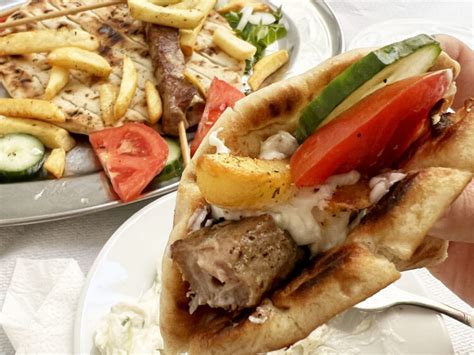 Aspro Alogo - Amazing pork souvlaki - Athens Blog