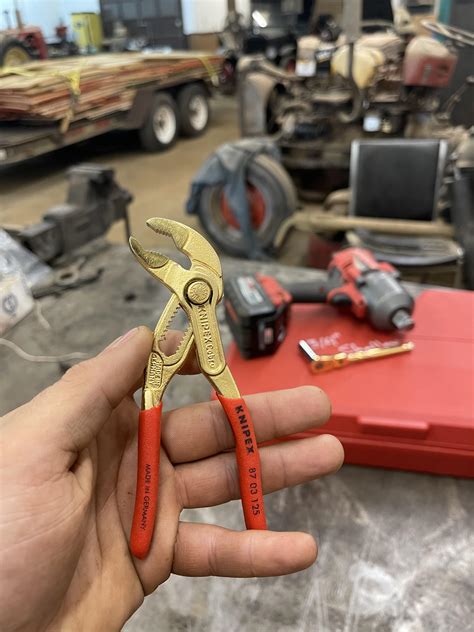 Gold plated my Knipex Cobra : Tools