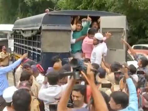 video shows pfi protesters  pune shouting pakistan zindabad