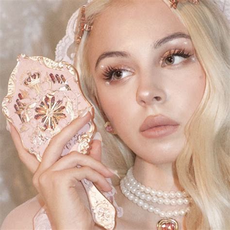 Flower Knows — Официальный магазин Фловер Ноус в России