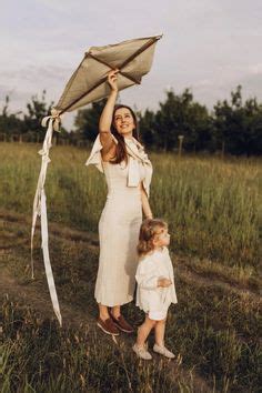 Pin on Фотосессия с воздушным змеем. Мама и дочь