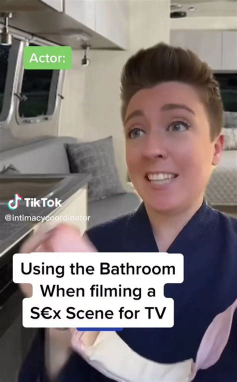 Hollywood sex expert reveals how stars cope with bad smells during