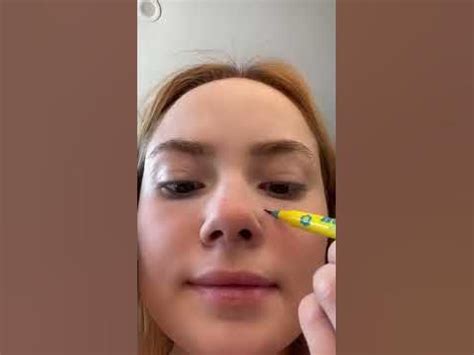 Делаем макияж - YouTube