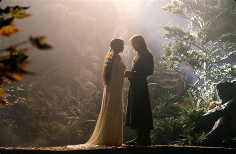 Arwen with Aragorn - Lord of the Rings - Fellowship of the Ring - Liv