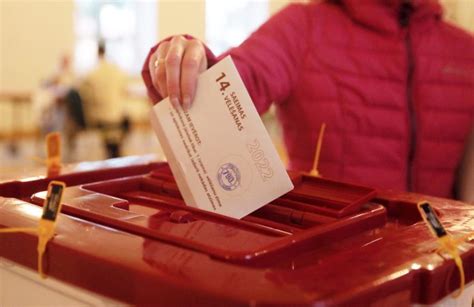 Voting activity in first hour of 14th Saeima elections the highest in ...