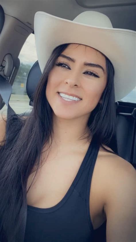Lucero “La Loba” Acosta : WrestlingAndMMABabes