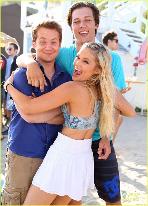 Olivia Holt Boyfriend Leo Howard