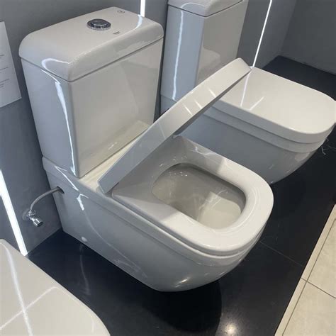 Nắp bồn cầu đóng êm Euro Ceramic GROHE 39330001