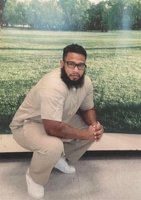 Connect With Inmates Through Free Pen Pal Services 2