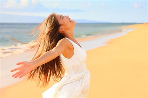 Is Salt Water Good For Your Hair? Expert Review 2023