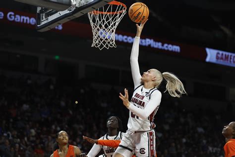 Chloe Kitts available for No. 1 South Carolina after sitting out a game