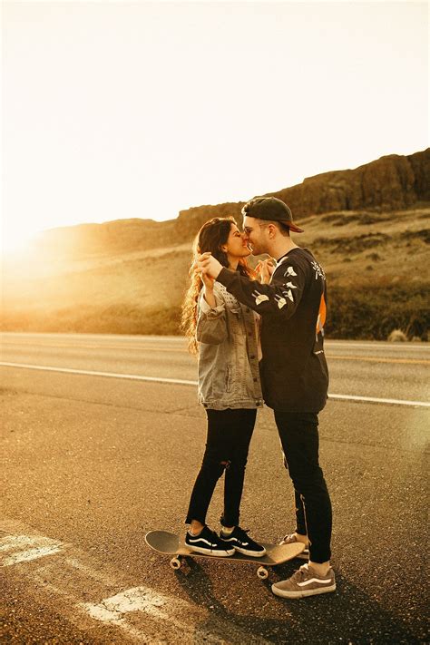 Tumblr Skateboard Couple