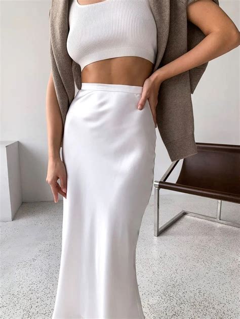 Белая шелковая юбка Инст: @twins_cashmere | High waisted skirt, Skirt ...