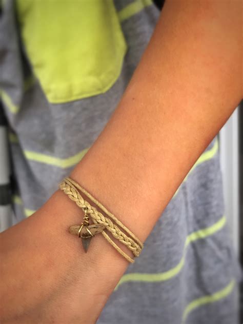Bracelet Sharks – Wanderlust