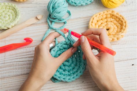 How to crochet for beginners guide | Gathered