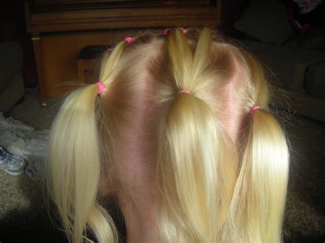 Everything Kristi!: New hair-do. Elastic bands