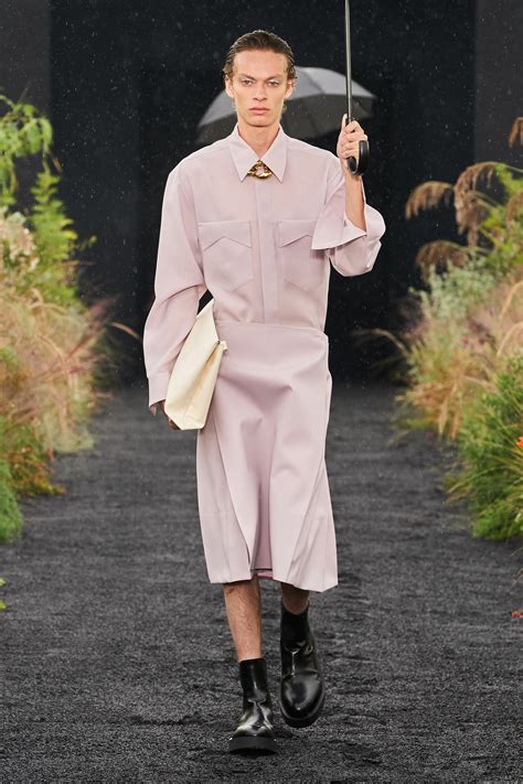Jil Sander Spring 2023 Ready-to-Wear Collection | Vogue