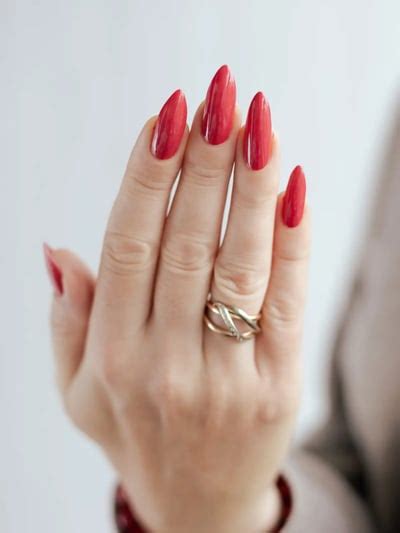 Unghie lunghe e quando sfoggiarle | Passione Beauty