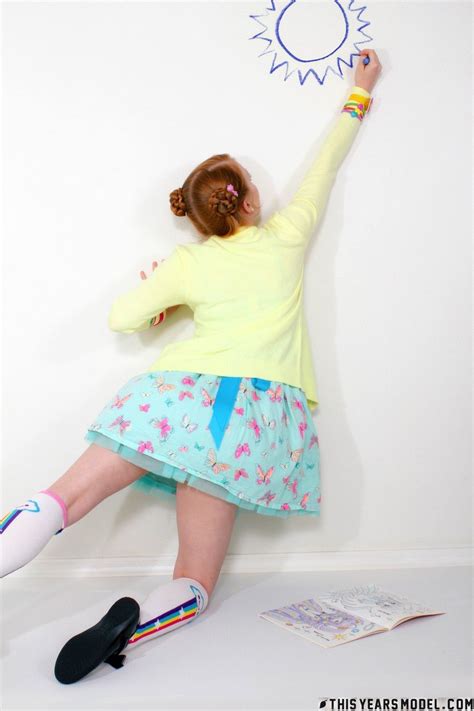 Dolly Little (48 фото)