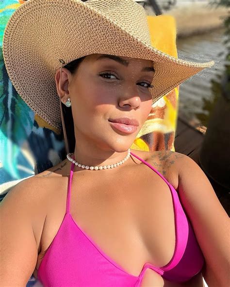 Weight loss influencer dies aged 35 as heartbroken fans pay tribute to