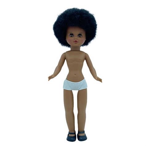 Achat Poupée Sintra 40 cm. nude mulâtre cheveux afro yeux marrons_421M