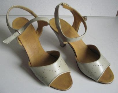 Два ремешка и подошва. Советские босоножки. | Босоножки, Туфли, Детские ...