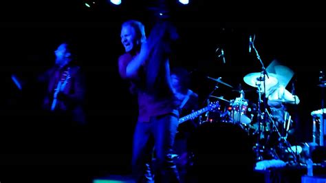 Skillet - Whispers In The Dark - YouTube