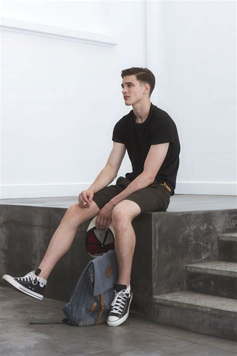 24 Stylish Men Summer Outifts With Converse Sneakers - Styleoholic