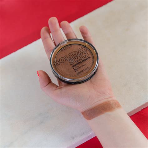 CATRICE HOLIDAY SKIN LUMINOUS BRONZER OFF TO THE ISLAND 020