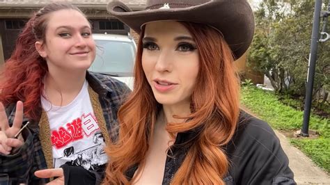 Amouranth deja sin palabras a su asistenta con un regalo valorado en