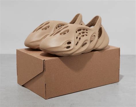 adidas Yeezy Foam Runner "Mist" - Дата релиза, фото, где купить