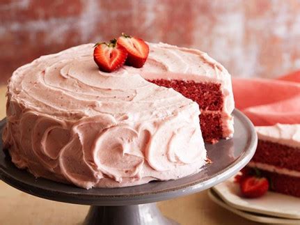 The Most Delicious (and Easiest!) Strawberry Squirt Cake Recipe - j4tfcln