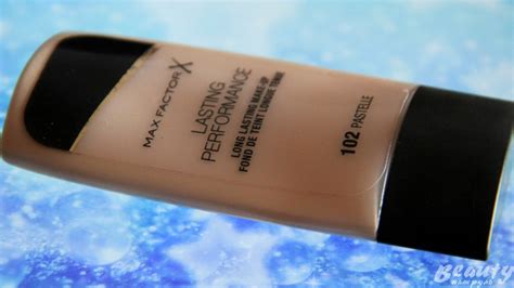 Мнения о тональном креме Max Factor Lasting Perfomance на нашем сайте
