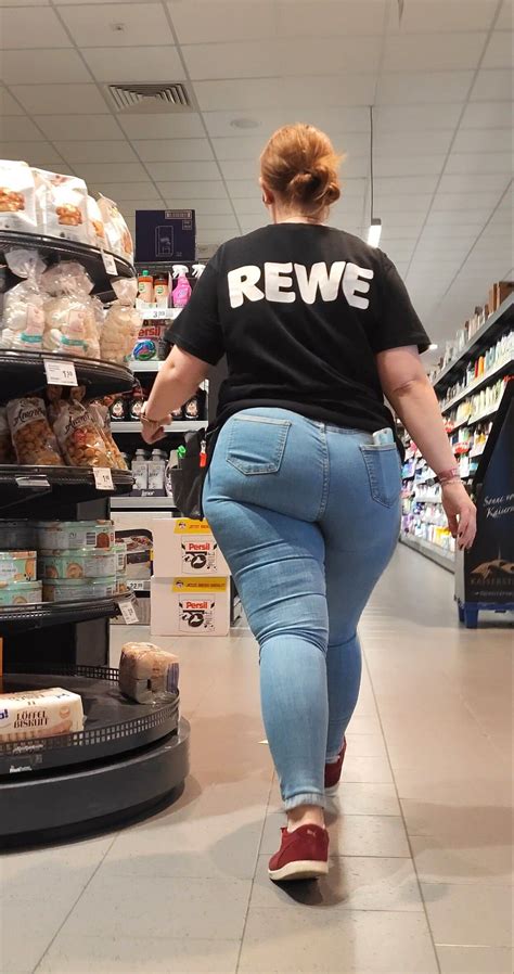 Pin oleh Roger Gardner di h | Gaya wanita, Wanita, Gaya